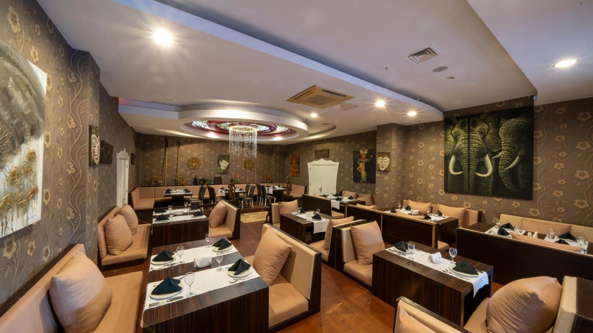 Siam Elegance Hotel & Spa Белек Екстериор снимка